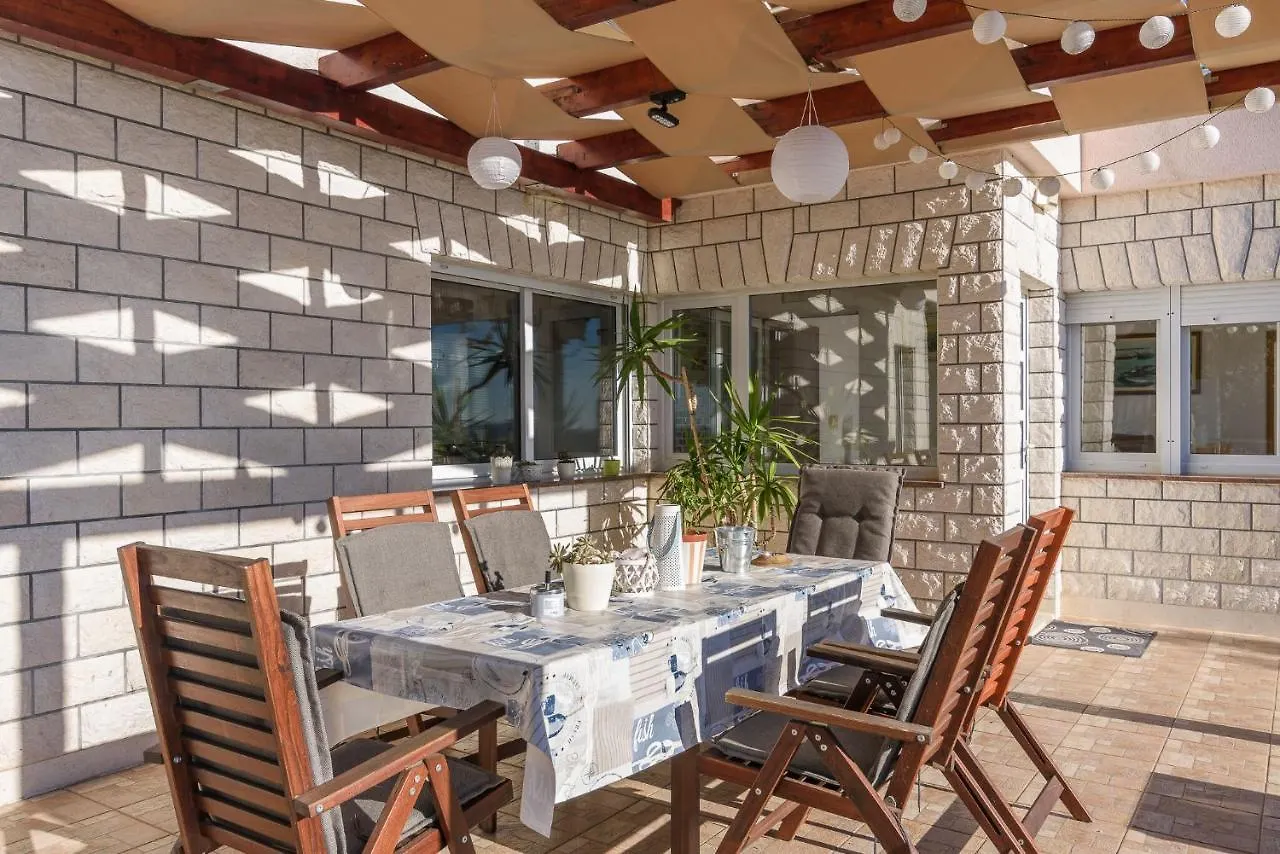 Apartment Helli Trogir