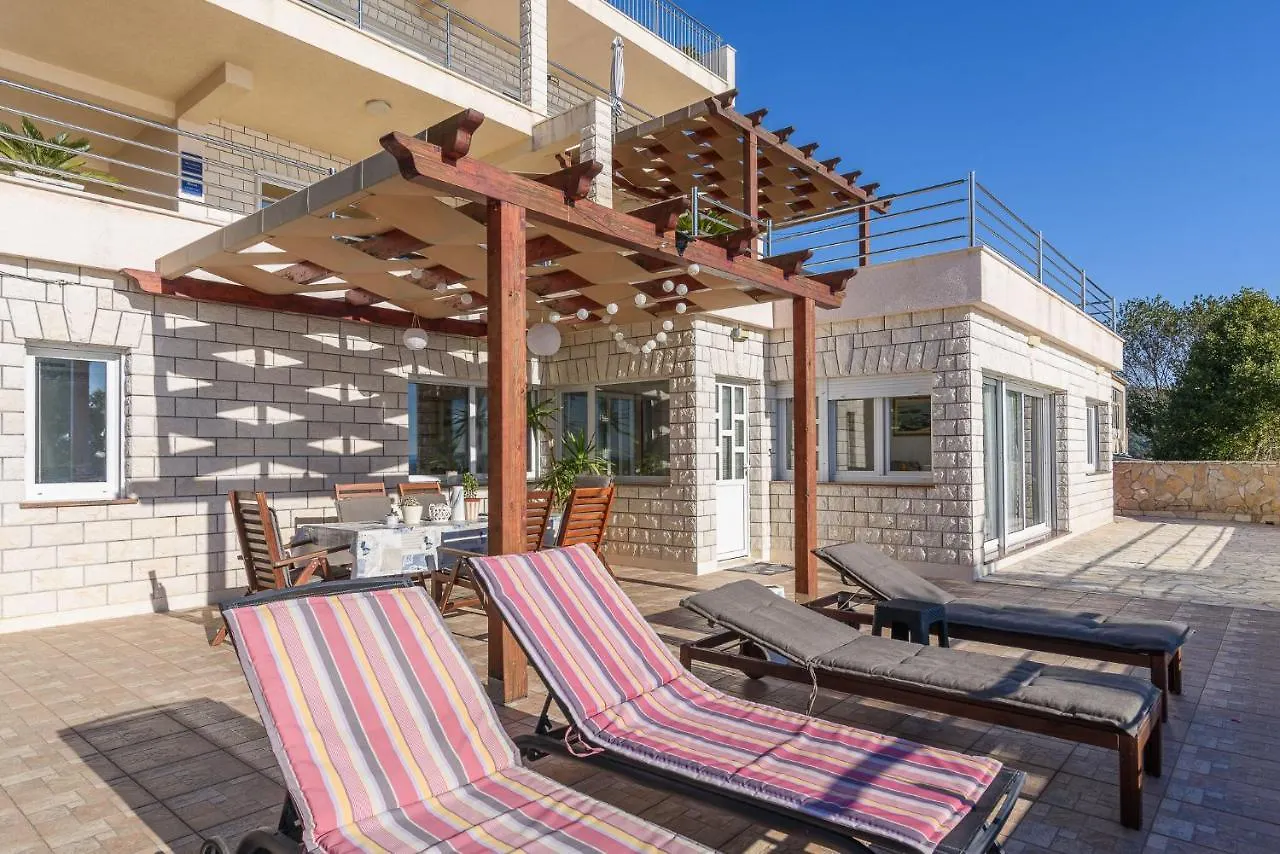 Apartment Helli Trogir